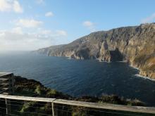 a view of the cliffs of Slieve League