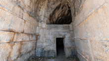 ashlar masonry crypt